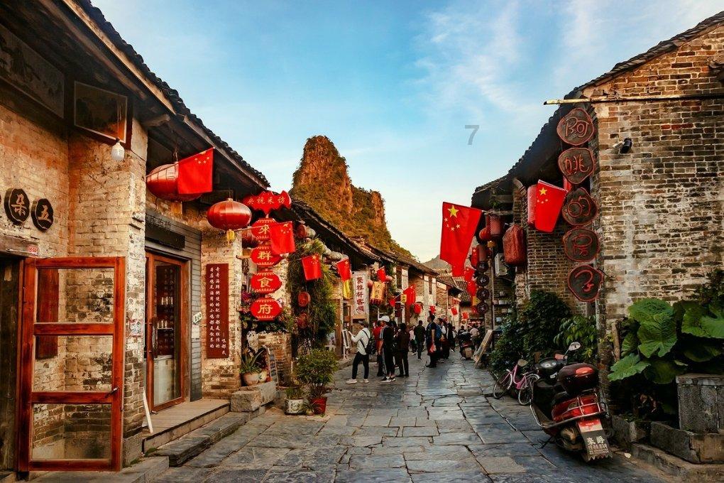 如果你在5年前在这只股票上投资了1000美元，那么今天你将有5,000美元